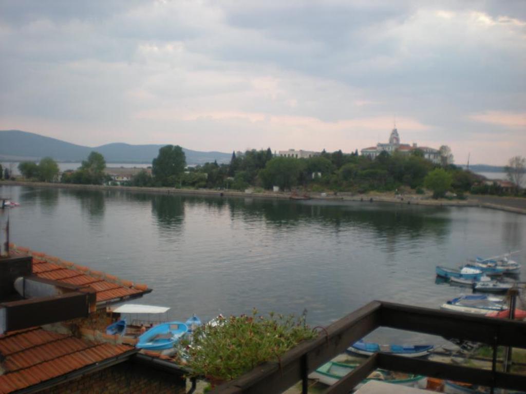 Guest House Liliya Sozopol Exterior photo